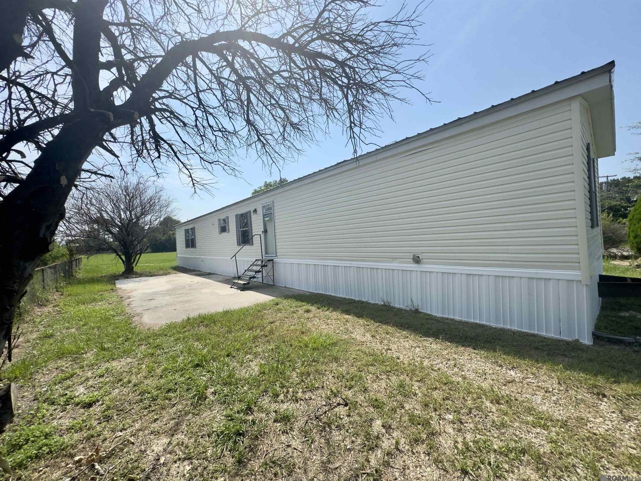 104 Grant Ln - Photo 1