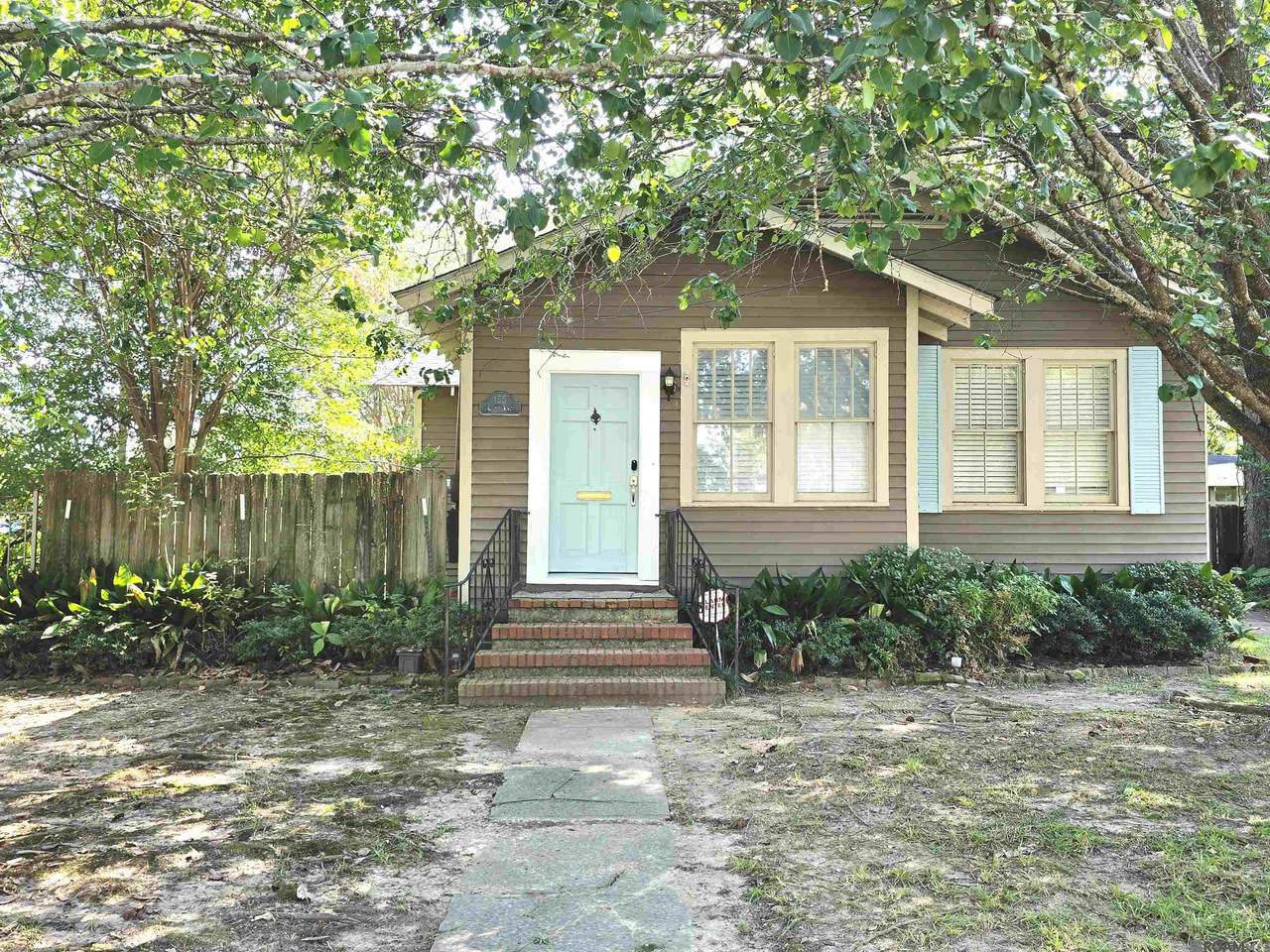 155 Lovers Ln - Photo 1