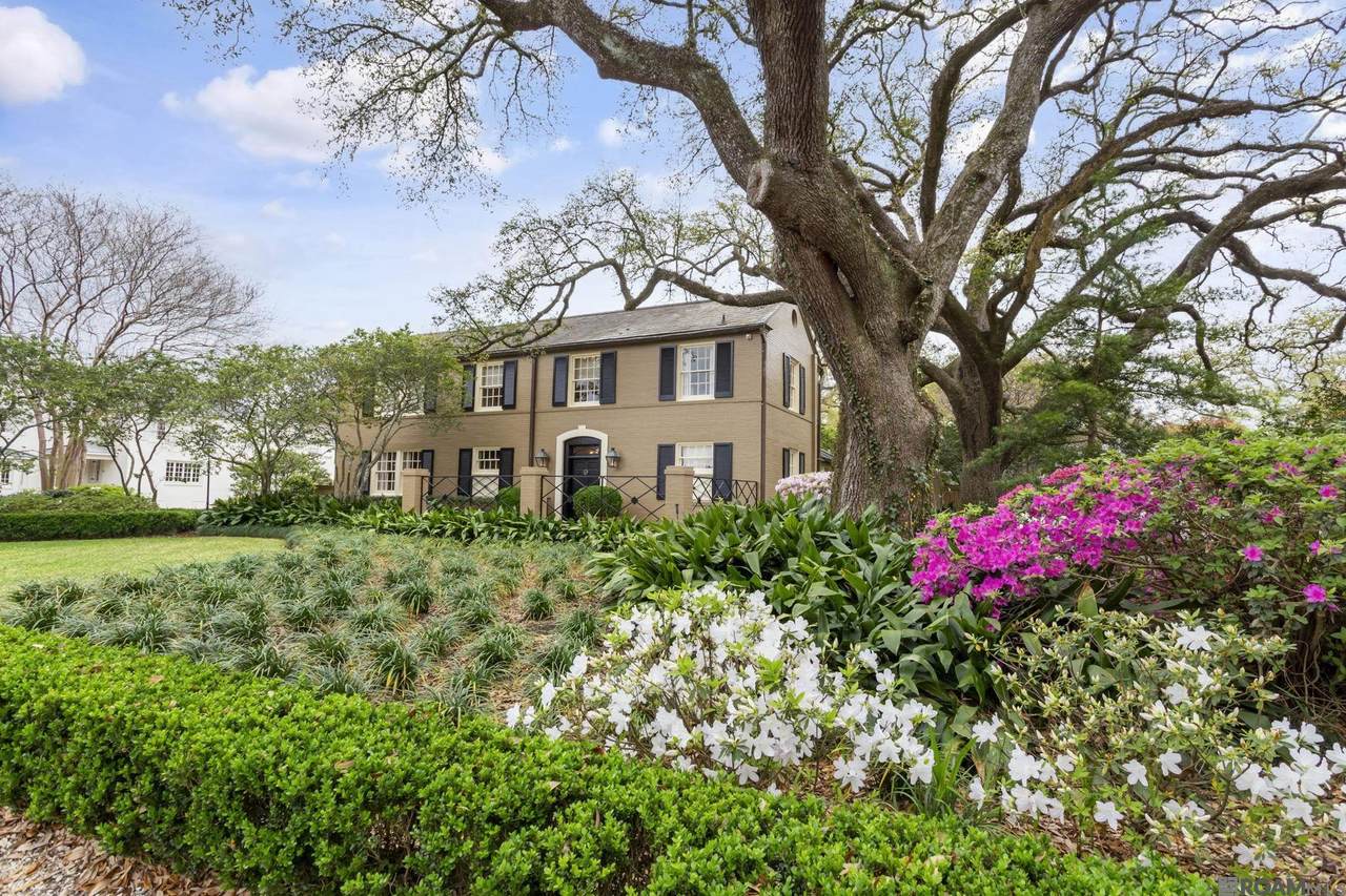 452 Cornell Ave - Photo 1