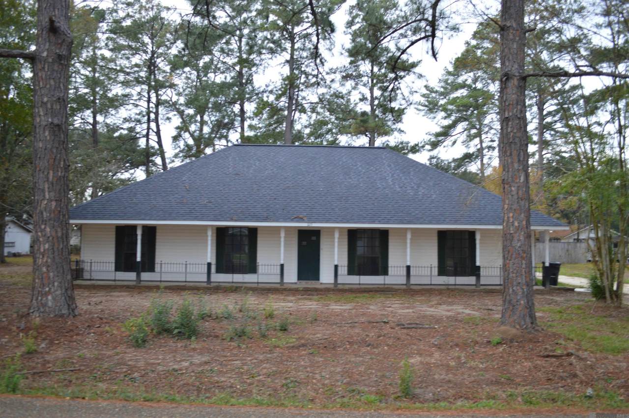 225 Rosewood Ave - Photo 1