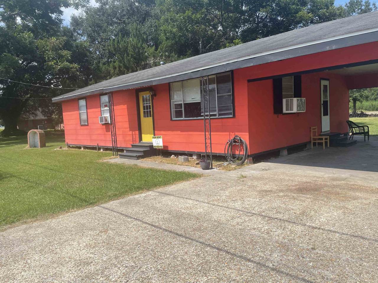 111 Violet St - Photo 1