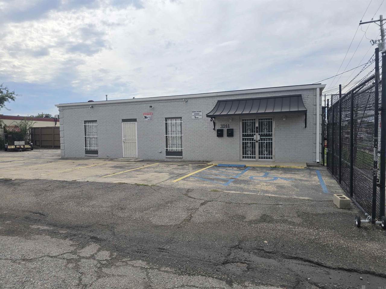 3844 Florida Blvd - Photo 1