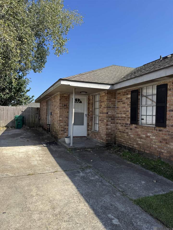 264 266 Meadows Dr - Photo 1