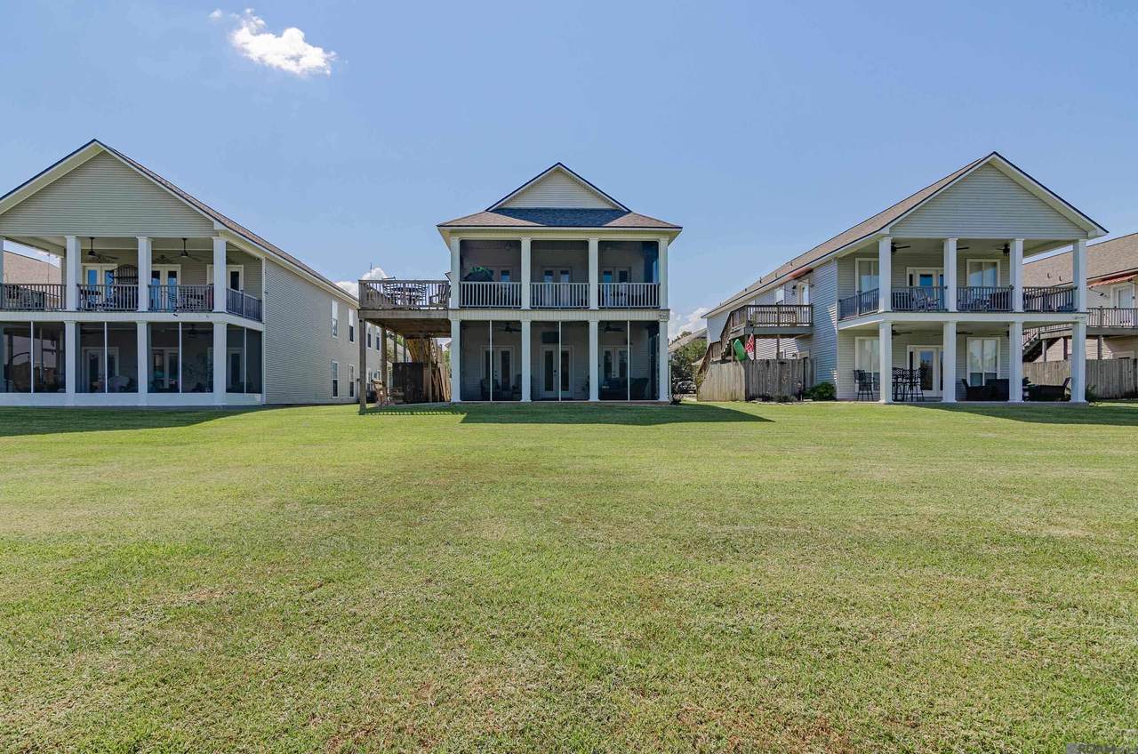 11182 River Highlands Drive - Photo 1