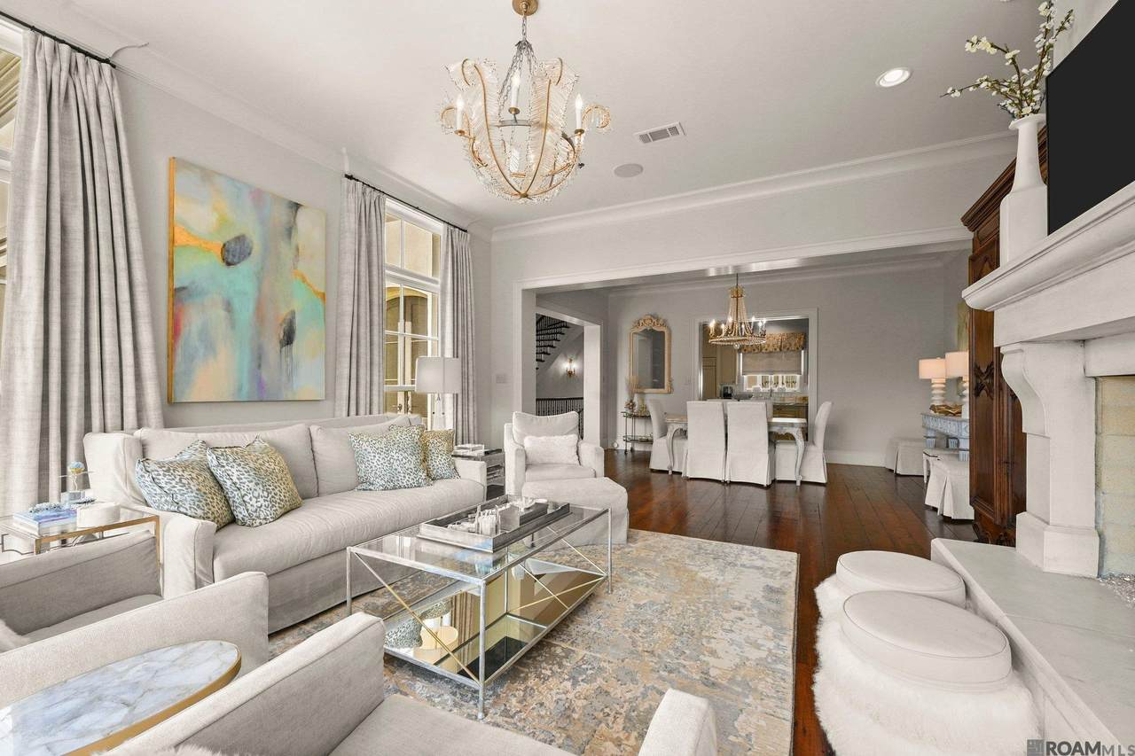 8 Country Club Place - Photo 1