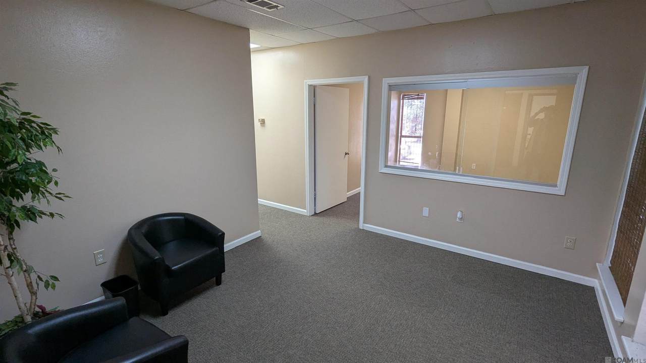 9654 Brookline Ave - Photo 1