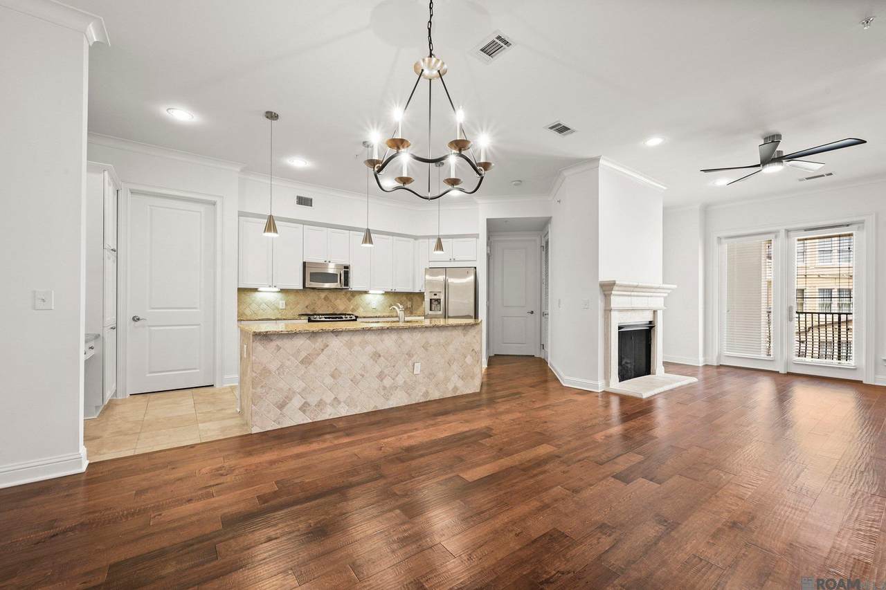 998 Stanford Ave - Photo 1