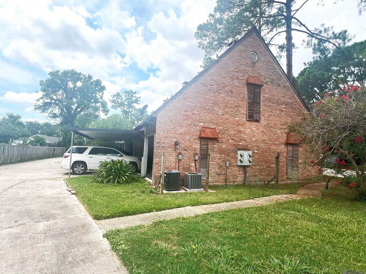 268 Steele Blvd - Photo 1