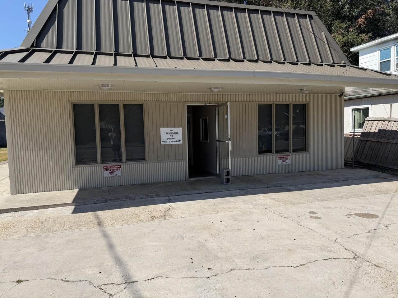 1204 Lafayette St - Photo 1