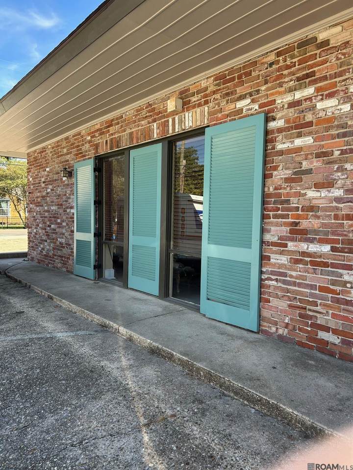 4008 Hyacinth Ave - Photo 1