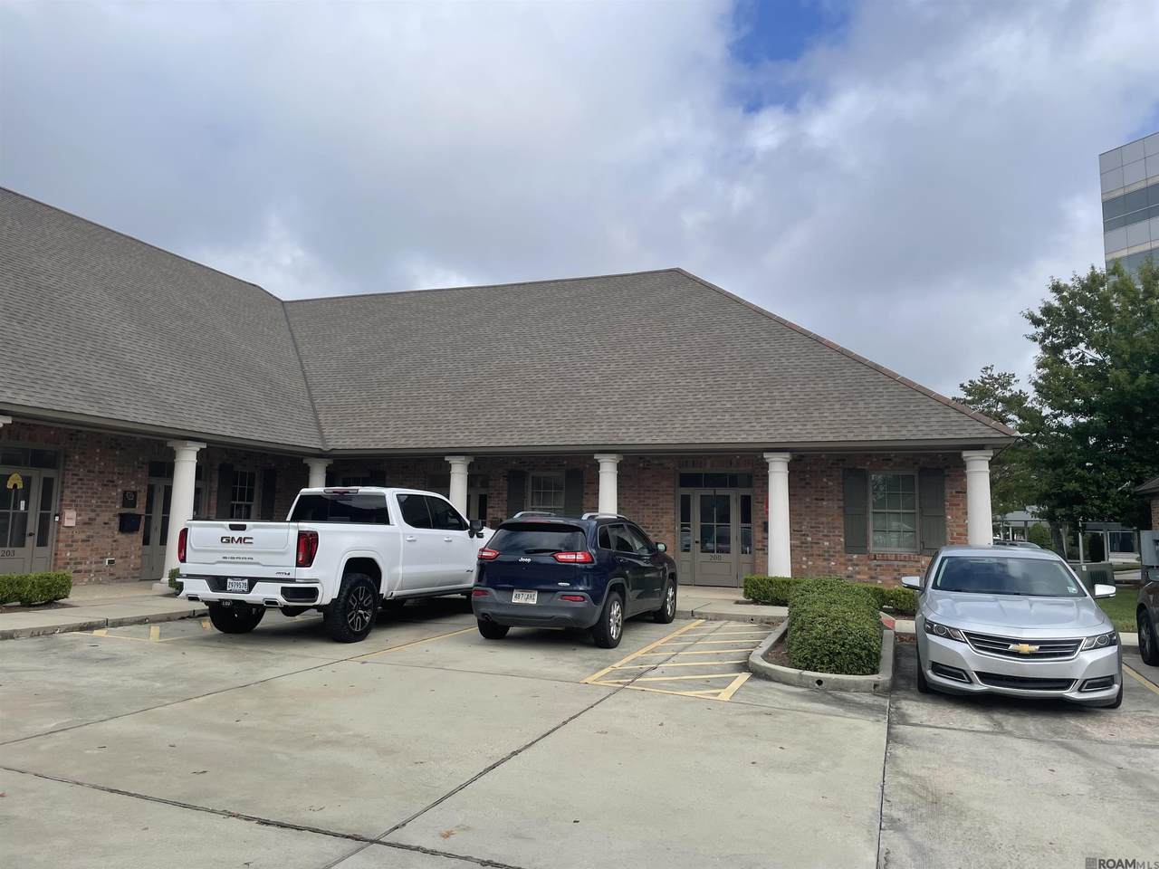 4100 Sherwood Forest Blvd - Photo 1