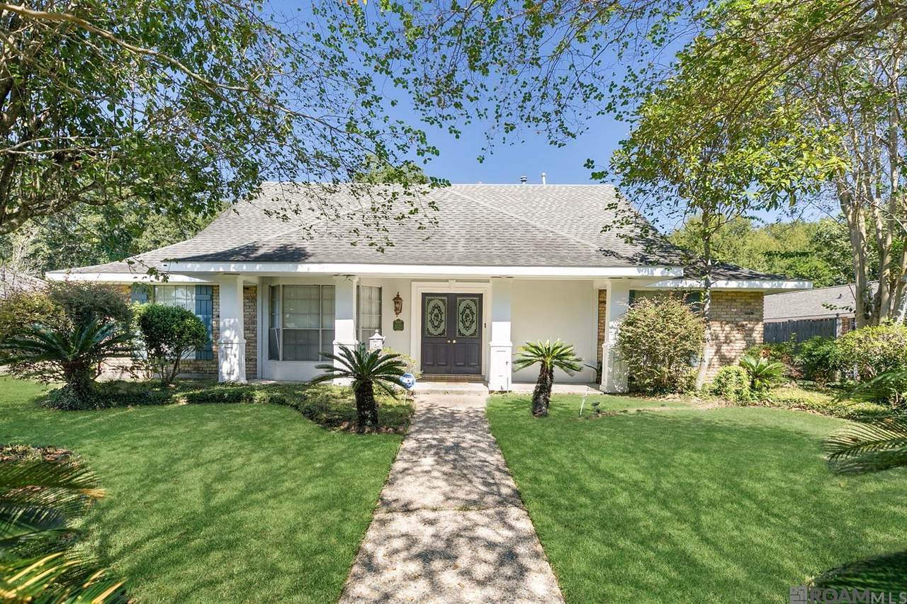 12275 Sheraton Dr - Photo 1