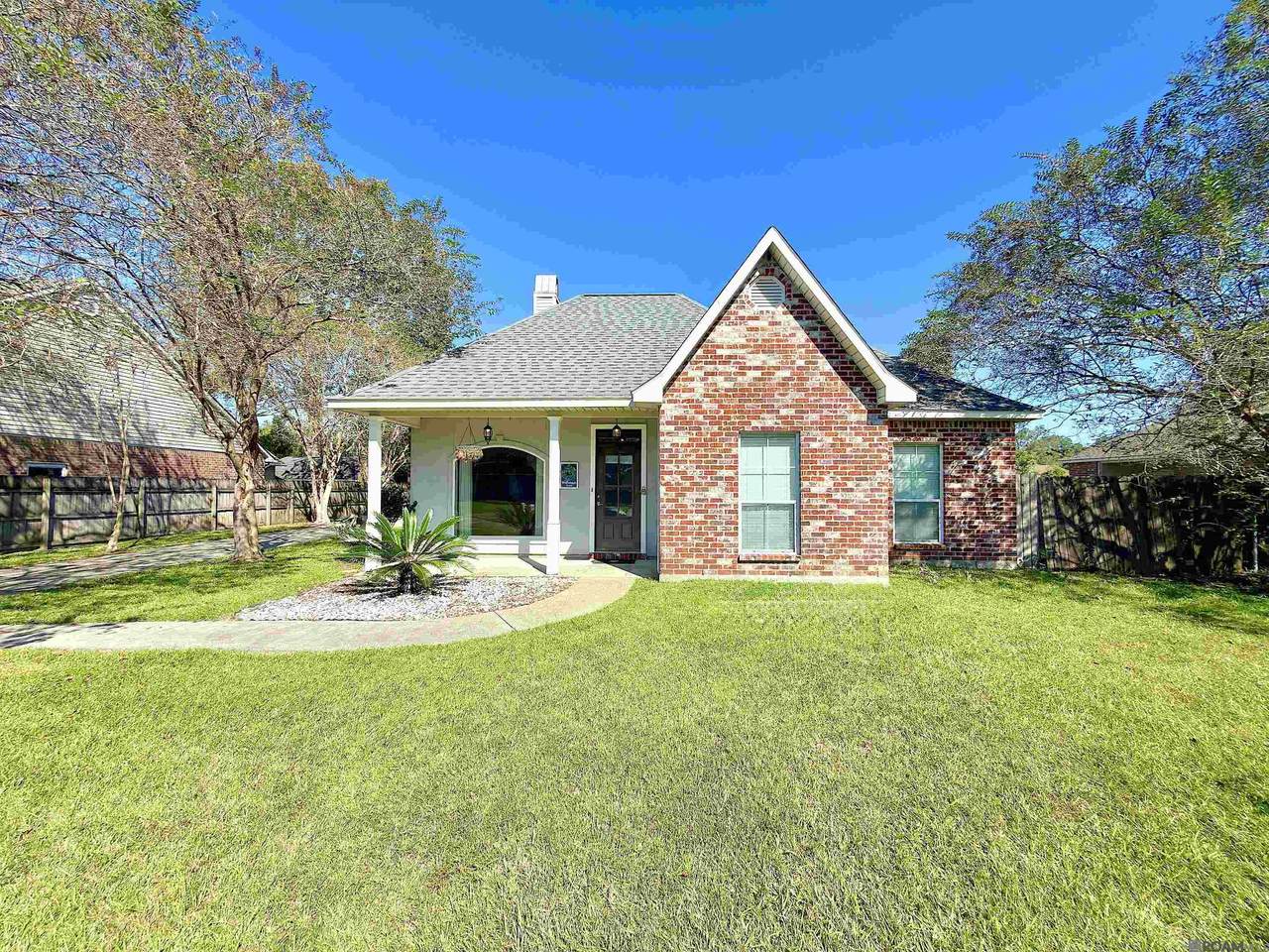 7645 Elmwood Dr - Photo 1