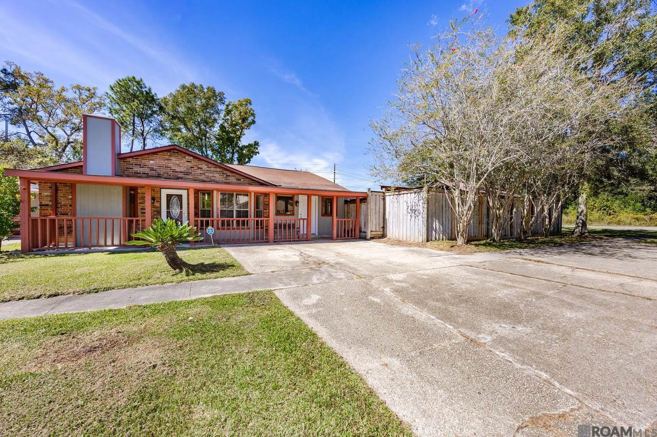 1010 Boreas Dr - Photo 1