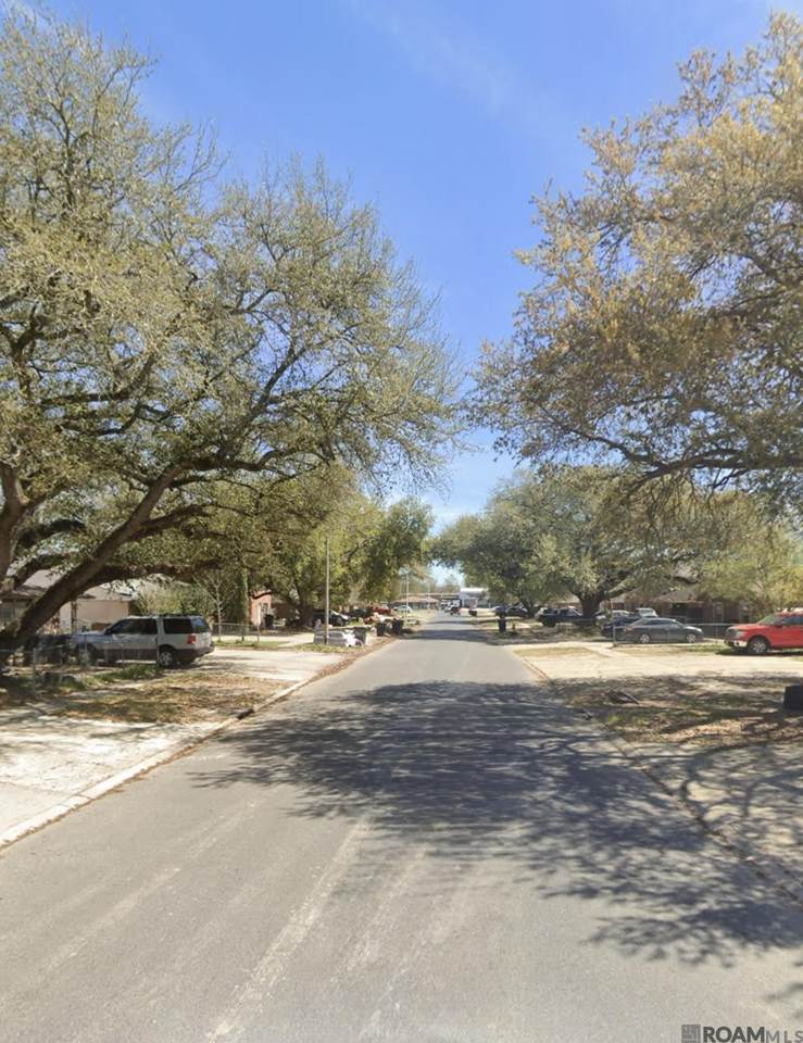 12385&12387 Shay Ave - Photo 1