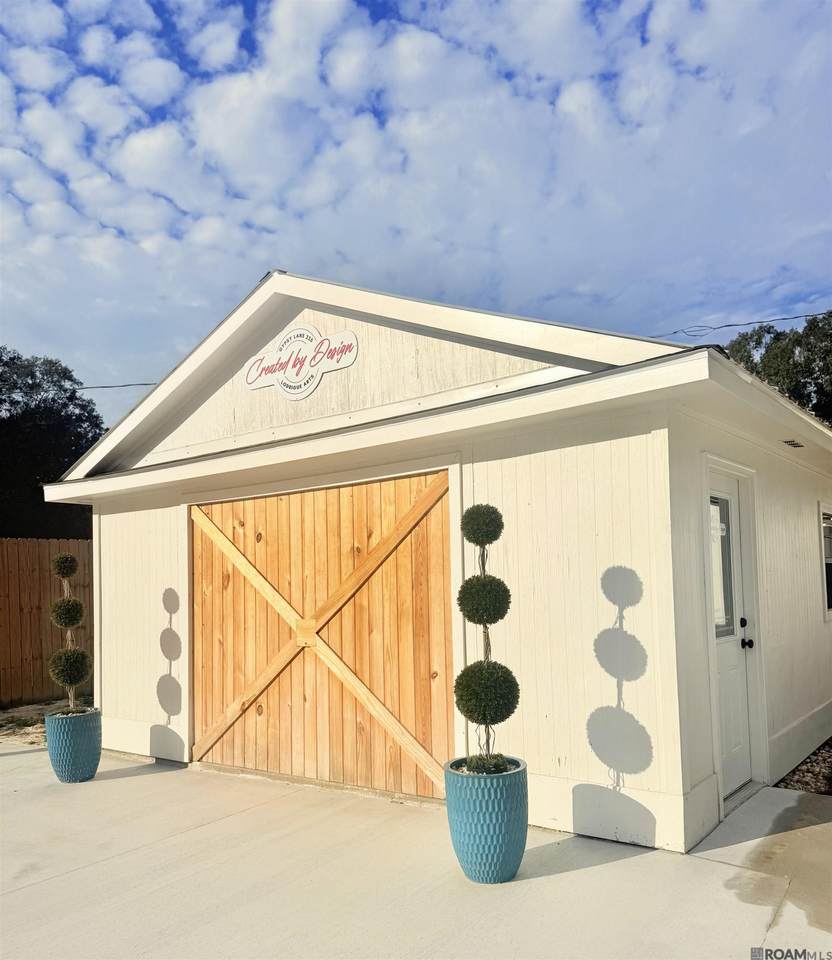 26087 Juban Rd - Photo 1