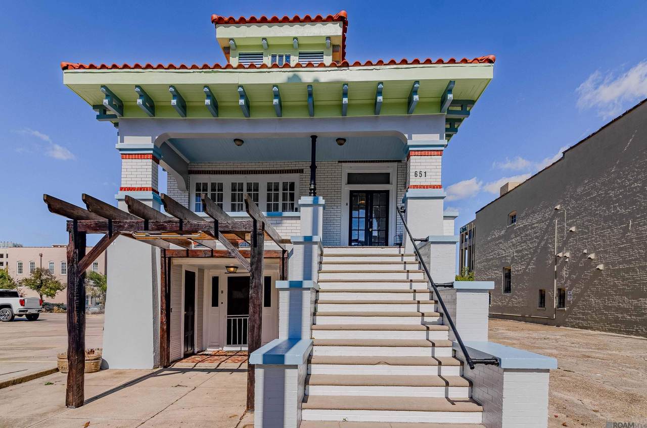 651 Laurel St - Photo 1