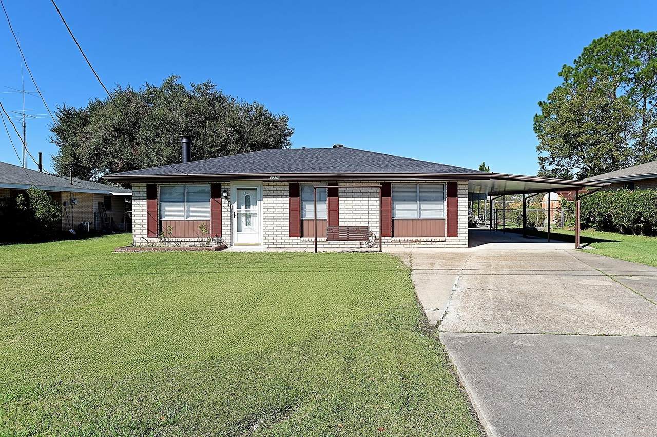 1314 Tiger Dr - Photo 1