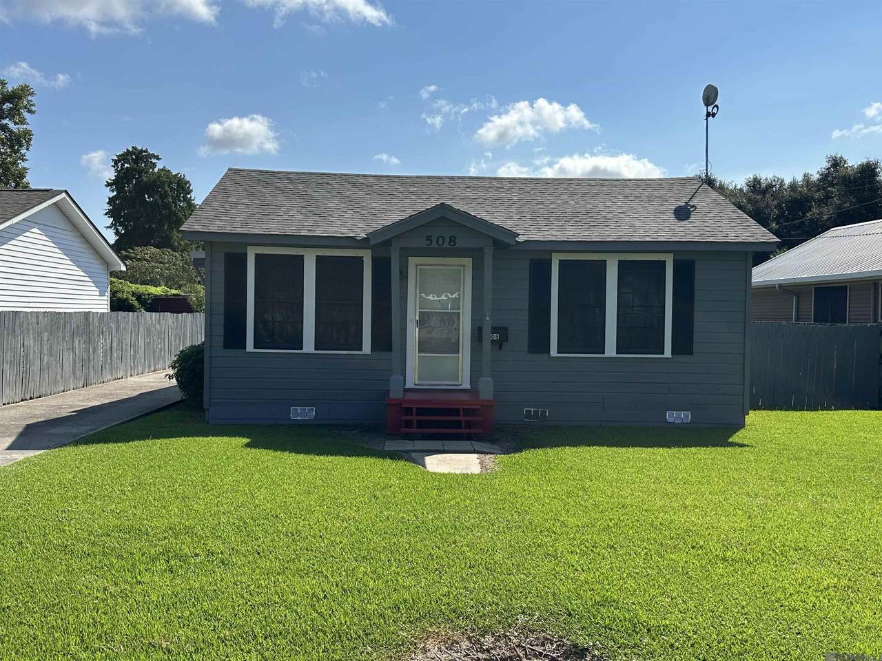 508 West End St - Photo 1