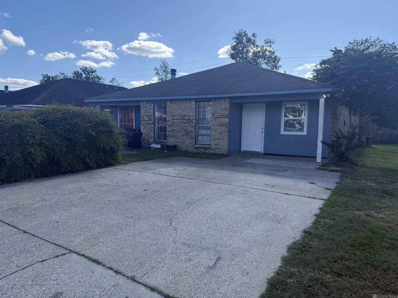 8252-54 Skysail Ave - Photo 1