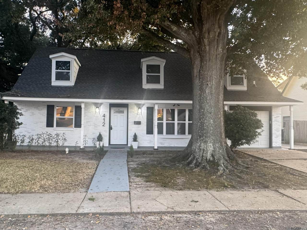 412 Fairway Dr - Photo 1