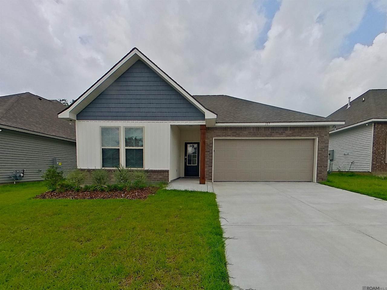 107 Teddy Ln - Photo 1