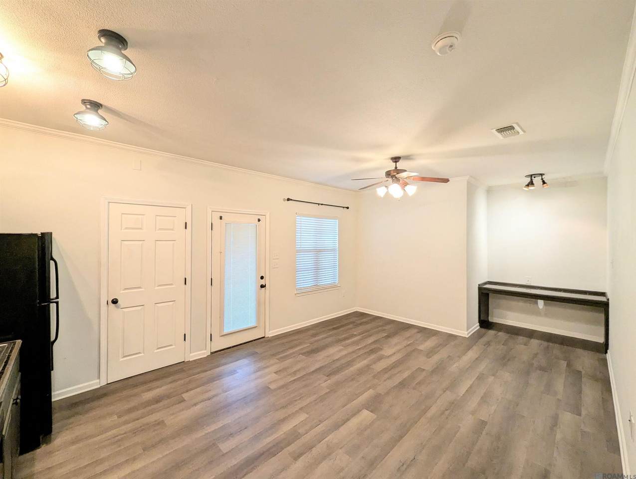 612 Kenilworth Pkwy - Photo 1