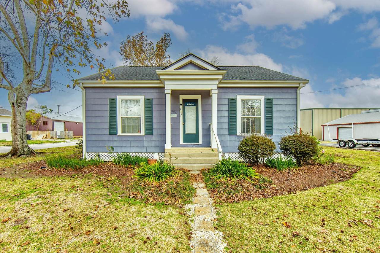 501 Sunset Ave - Photo 1