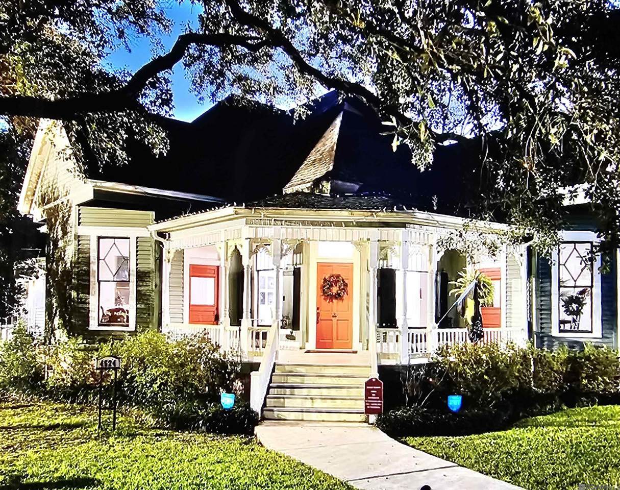 4524 Virginia St - Photo 1