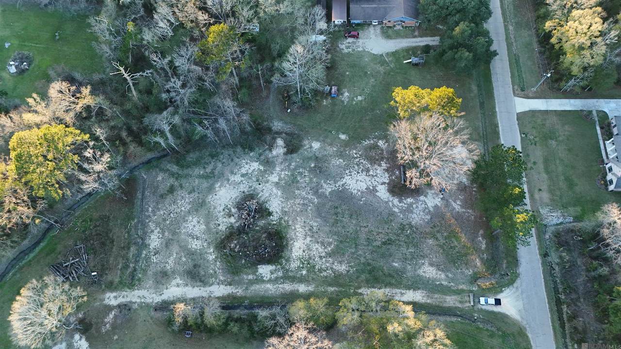 10596 Brooks Dr - Photo 1