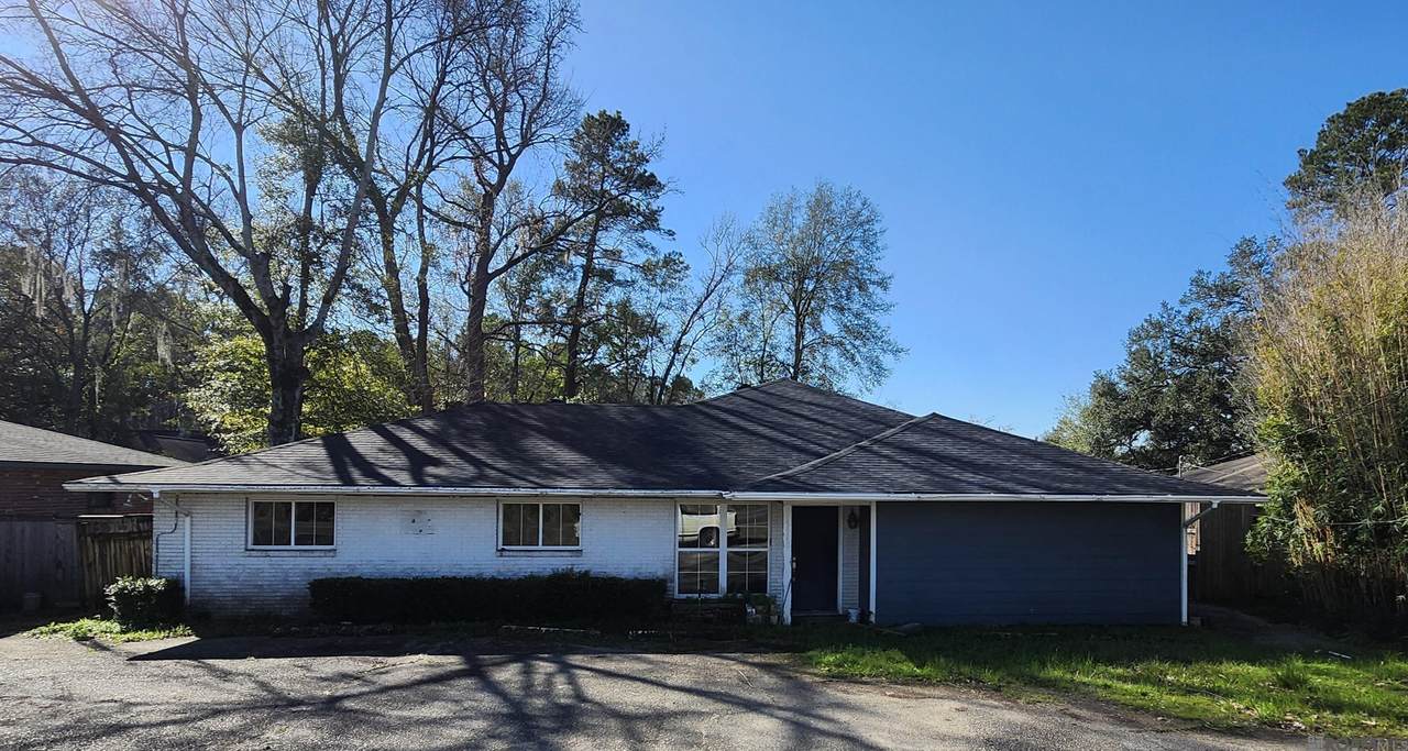 15560 Tiger Bend Rd - Photo 1