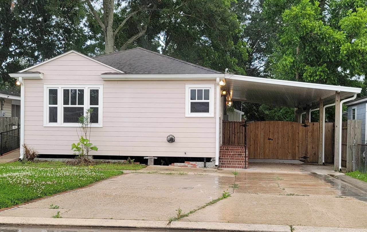 324 Chennault Street - Photo 1