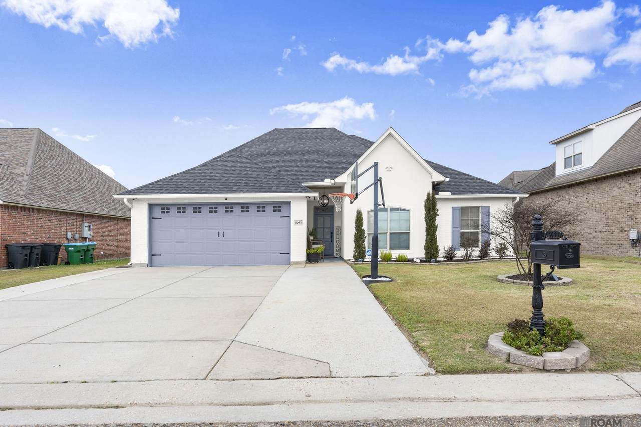 6093 Waterford Ln - Photo 1