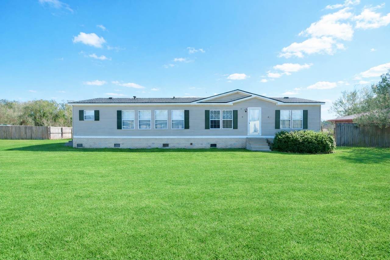 2907 Savanne Road - Photo 1