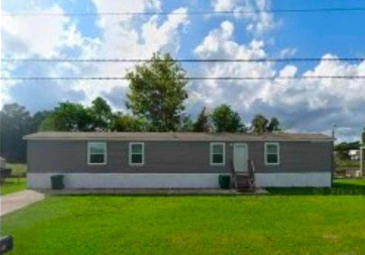 108 Eau Clair Drive - Photo 1