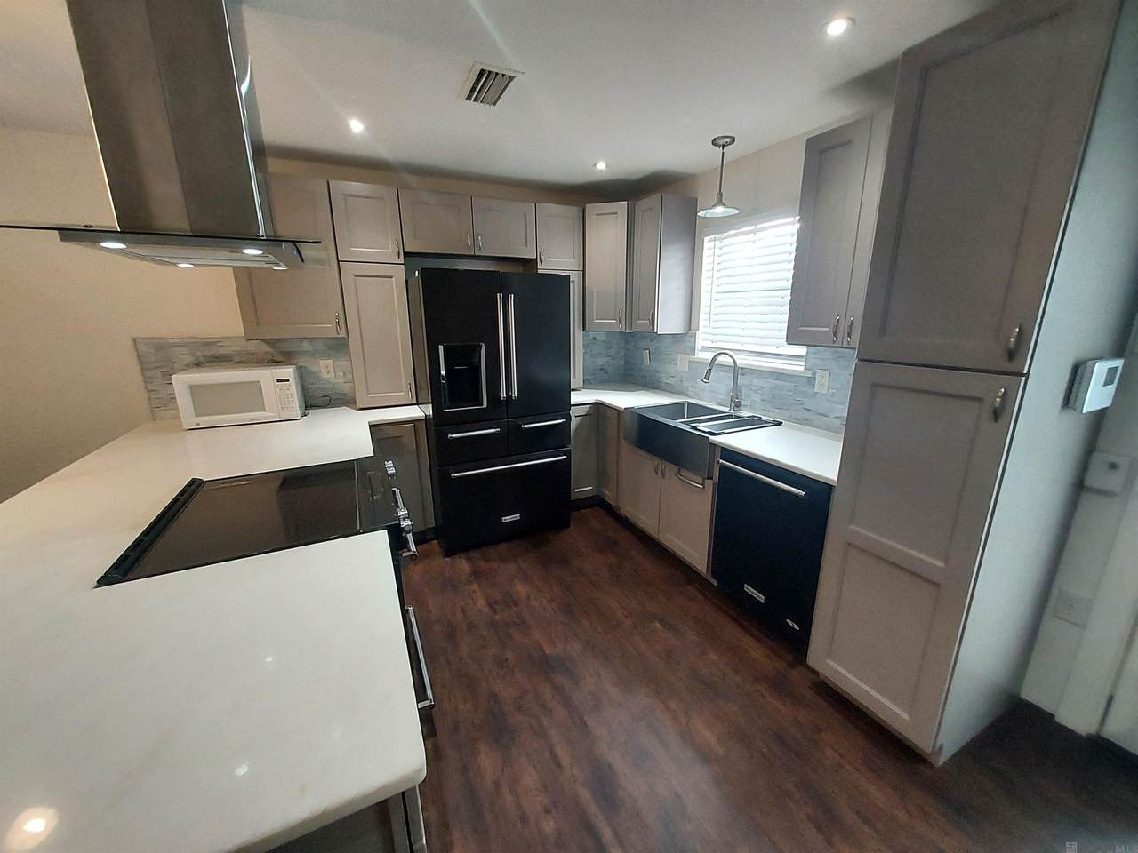 4390 Stumberg Ln - Photo 1