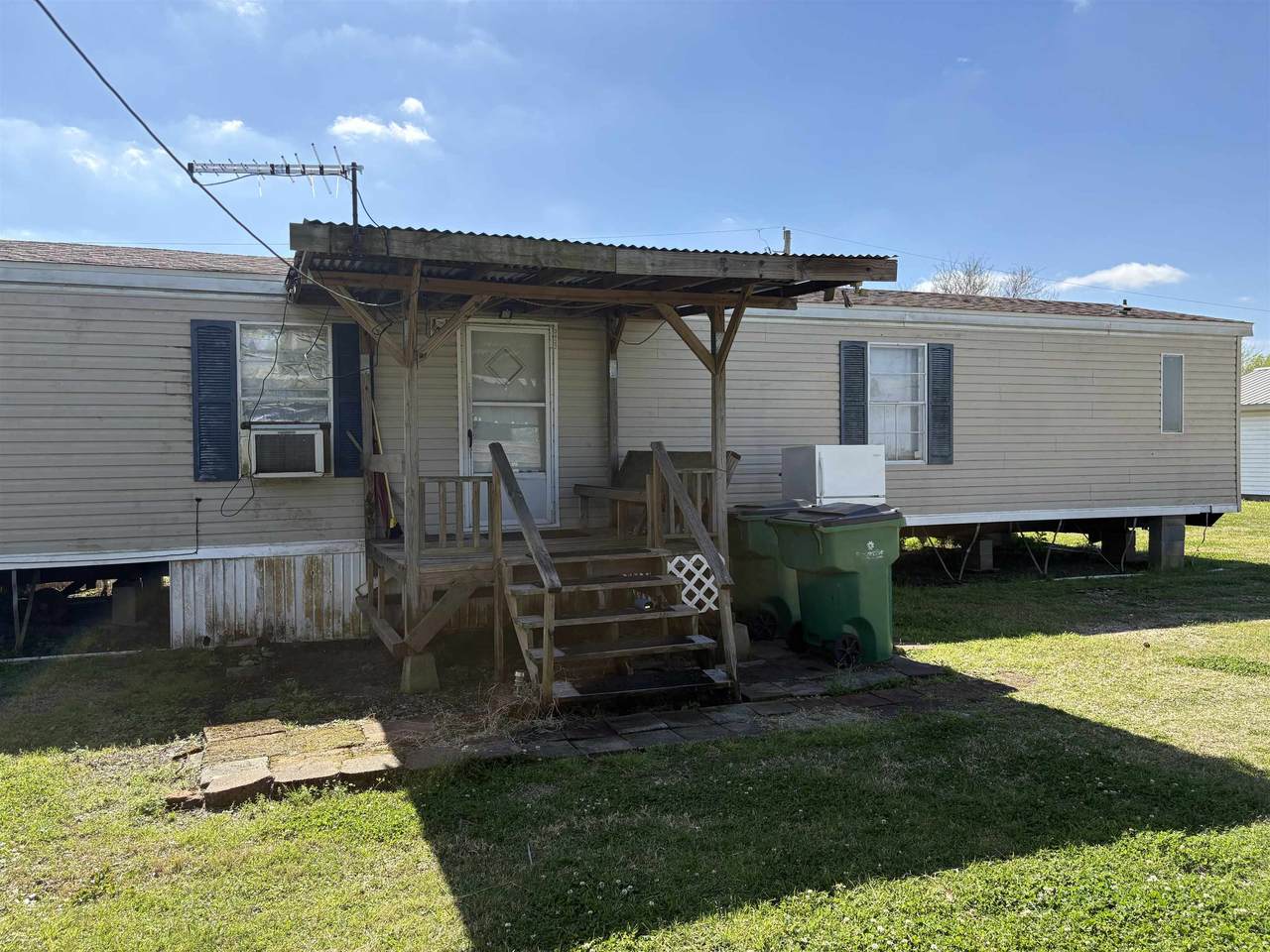 741 South Waterplant Road - Photo 1