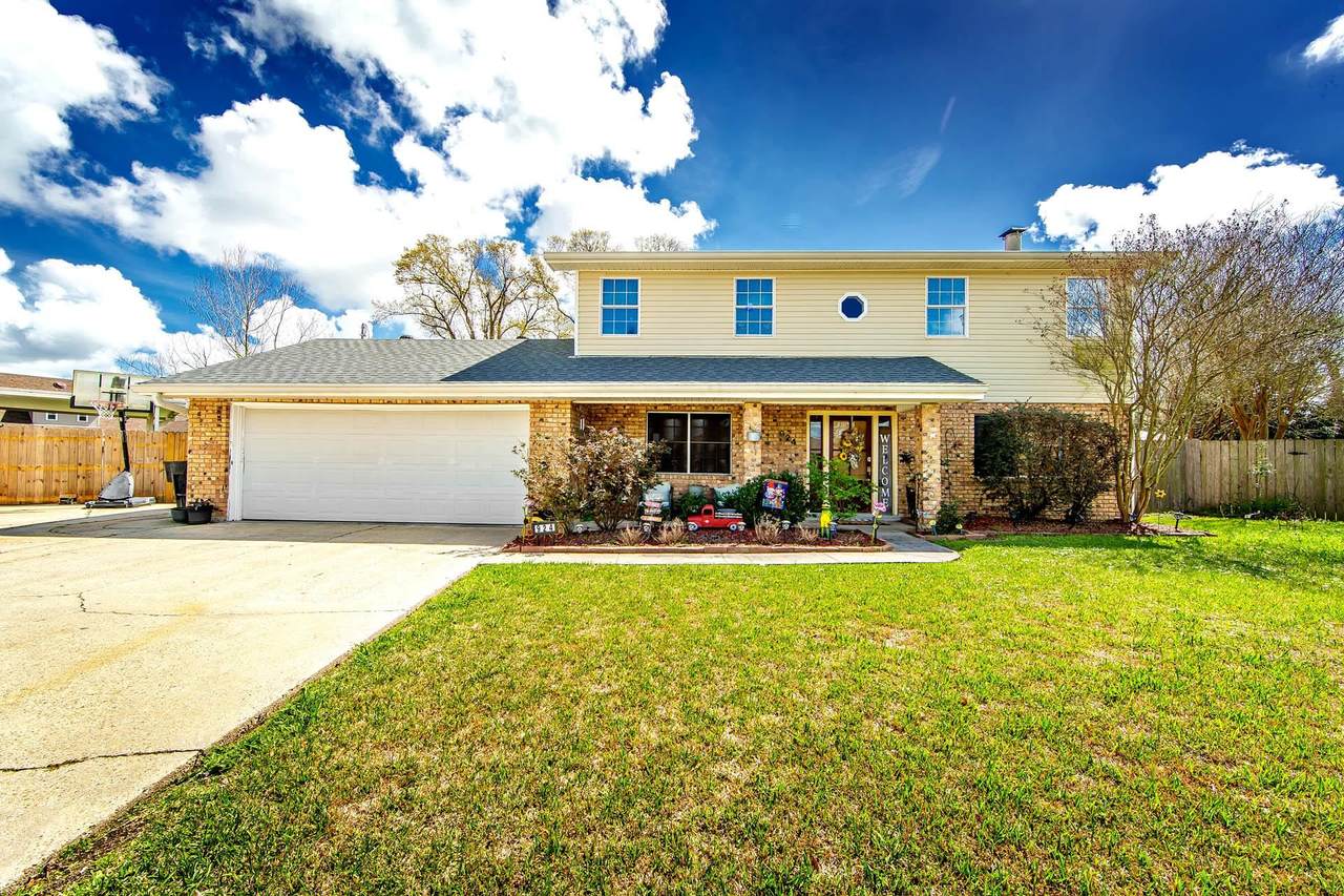 924 Eagle Dr - Photo 1