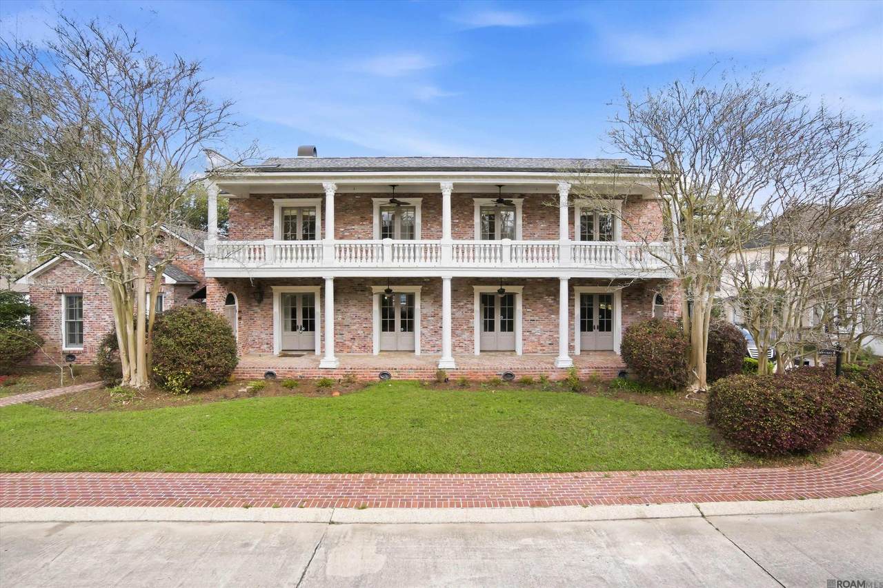 926 Crown Alley - Photo 1