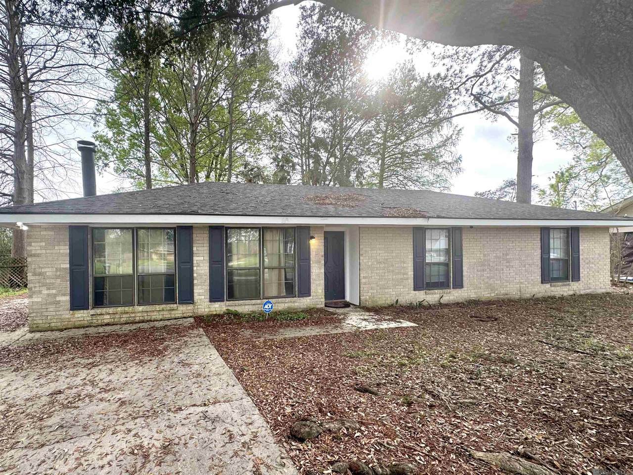 920 Paola St - Photo 1