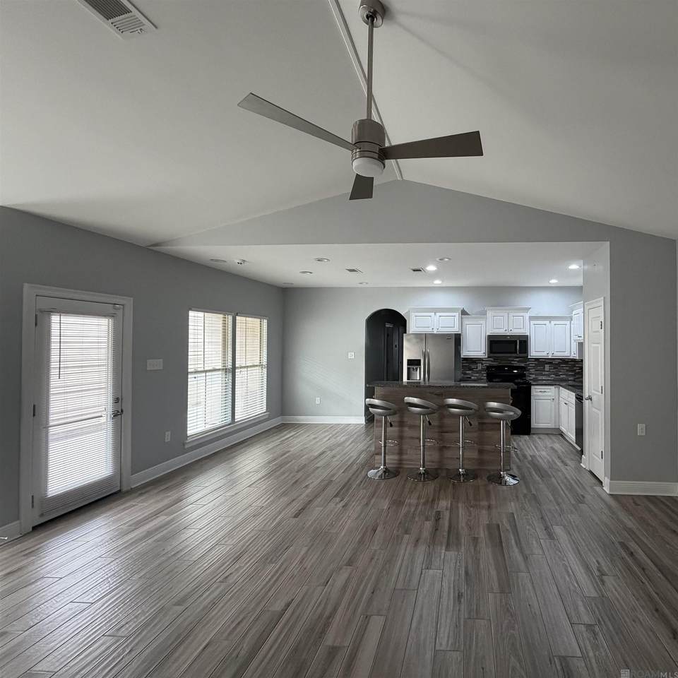https://bt-photos.global.ssl.fastly.net/batonrouge/1280_boomver_1_2026004846-2.jpg