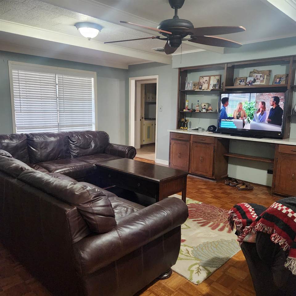 https://bt-photos.global.ssl.fastly.net/batonrouge/1280_boomver_1_2026005734-2.jpg