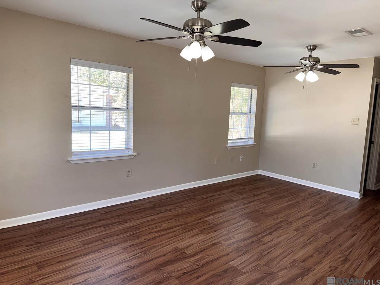 114 Mallard Dr - Photo 1