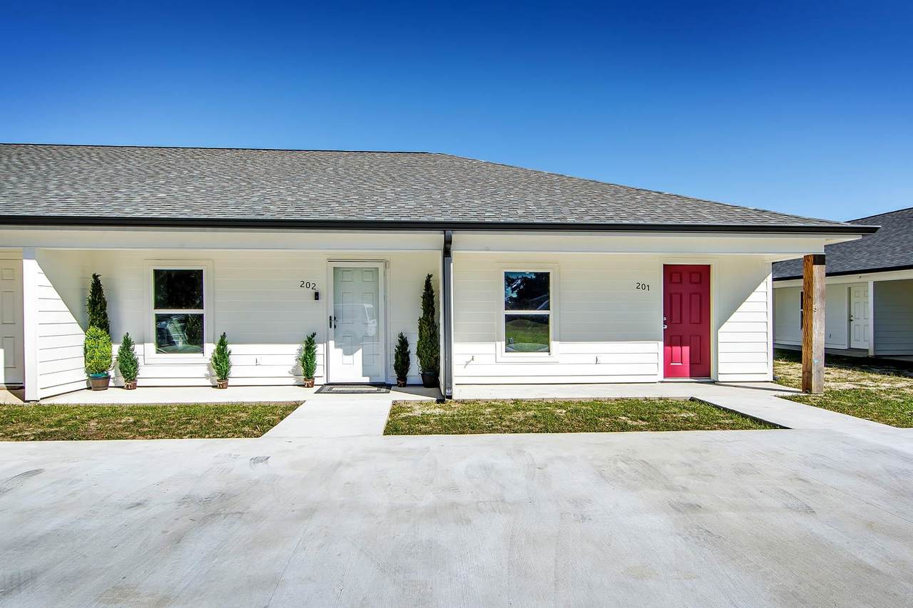 1300 Lafourche Drive - Photo 1