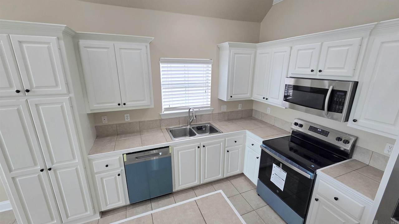 https://bt-photos.global.ssl.fastly.net/batonrouge/1280_boomver_1_2026006299-2.jpg