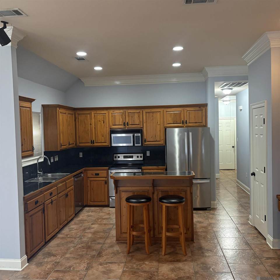 https://bt-photos.global.ssl.fastly.net/batonrouge/1280_boomver_1_2026006300-2.jpg