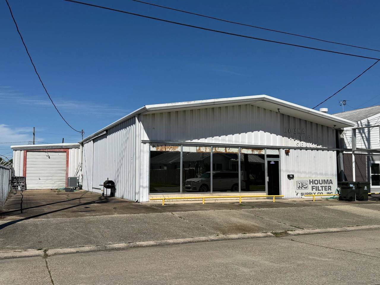 819 Sunset Ave - Photo 1