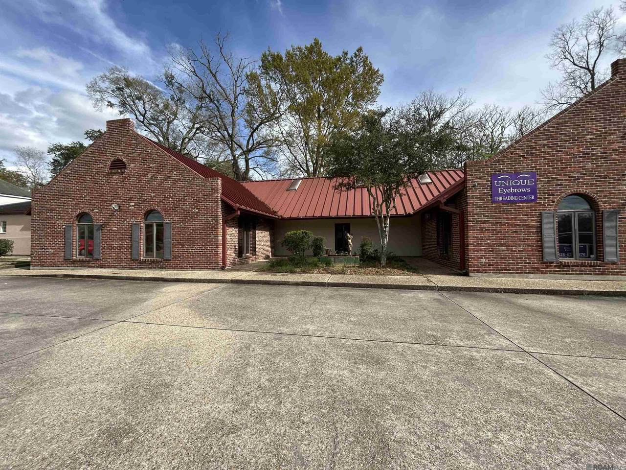 172 Lee Dr - Photo 1
