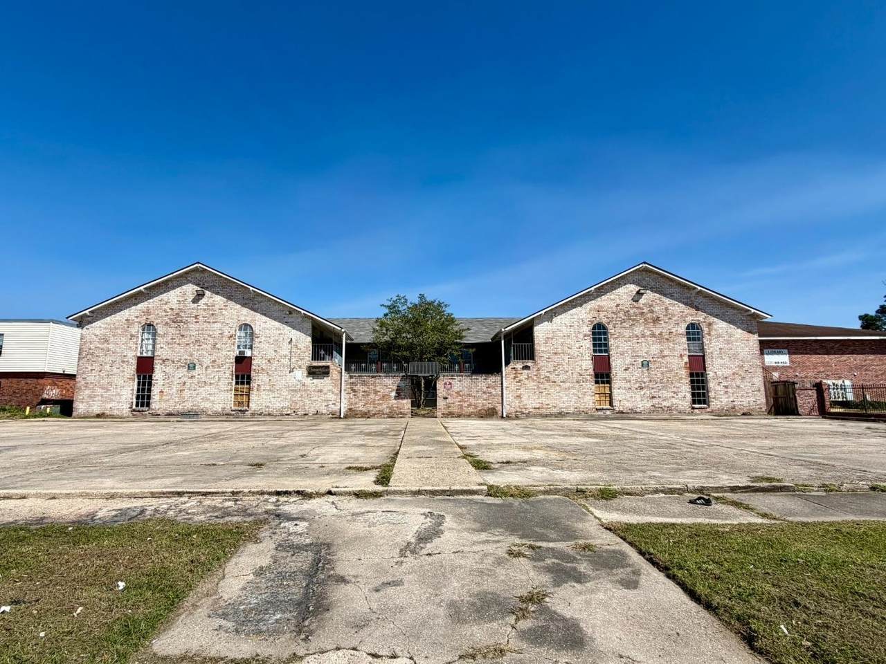 4707 Tigerland Ave - Photo 1