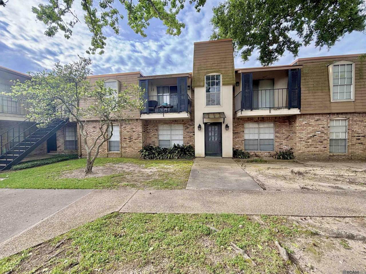 2100 College Dr - Photo 1